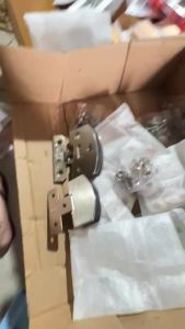 [HCM] Bản lề cửa kính inox chốt chặn(1 cái) -Joyee