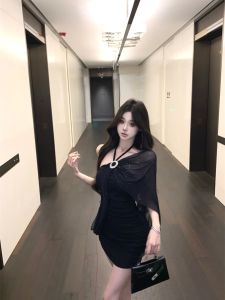 Pure Desire Backless Neck Hanging Tube Dress Womens Summer Slim Fit Black Waist Cinching Short Skirt Korean Style Commute
