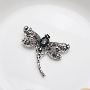 เข็มกลัดใบไม้ระดับไฮเอนด์สำหรับผู้หญิง เครื่องประดับแฟชั่น เข็มกลัดแบบมีดีไซน์ ของขวัญสำหรับวันหยุด เข็มกลัดแบบมีดีไซน์