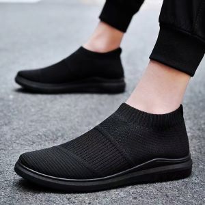 Best Selling Men Korean Fashion Breathable Slip On Black Rubber Shoes Sneakers Comfortable Flat Casual Walking Shoes For Men On Sale