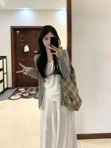 เสื้อคาร์ดิแกนถักสีเทาสำหรับผู้หญิง ทรงหลวม แขนยาว ฤดูใบไม้ร่วง ปี 2025 เสื้อคลุมกันหนาวแบบบาง ไซส์ใหญ่ ทรงเข้ารูป