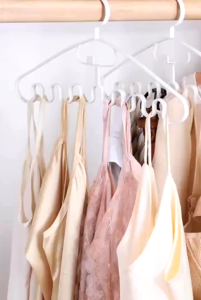 5pcs Multifunctional Wave Shaped Clothes Hanger Non-slip Plastic Hanger Space Saving Closet Organizer Storage Hangers Multi-port Support Adult/Child Hanger