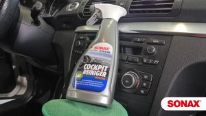 Chai xịt khử mùi và làm sạch nội thất xe Interior Cleaner Xtreme Sonax 221241 500ml - Tẩy sạch vết bẩn cứng đầu tác dụng nhanh chóng và hiệu quả - Dmall247