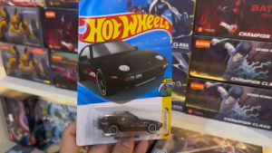 Mô Hình Xe Hot Wheels 1983 Porsche 928S Đen - Xe Kim Loại 1/64 Cực Đẹp