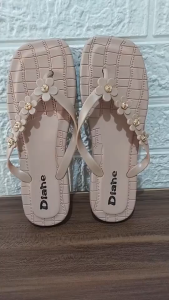 New in 2026 Ladies Summer Flat Flip Flops - Flat Sandals with Flower Rhinestone Design