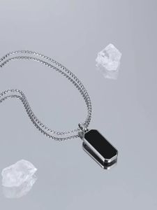 Dây chuyền nam titan thời trang Vòng cổ nam mặt đen hình chữ nhật đơn giản sang trọng cá tính