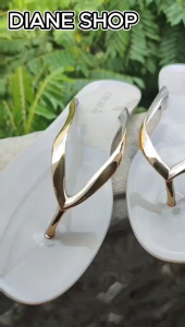 Womens stylish flip-flops flat casual flip-flops high quality non-slip sole comfortable suitable for outdoor wear 060523