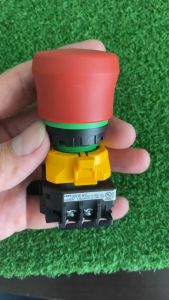 Nút dừng khẩn cấp XW1E-BV4TG03MR IDEC XW series có 3 NC thường đóng