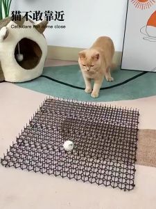 【Ready】karpet duri anti kucing Tikar Pengusir Kucing Taman Anti Kucing Anjing Repellents Mat Jera Spike Ma Matras duri pengusir kucing