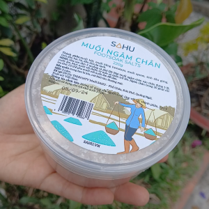 Muối ngâm chân Sahu có mùi hương dễ chịu giúp thư giãn giảm căng thẳng