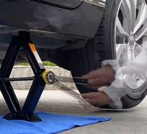 Car Scissor Jack Ratchet Wrench Garage Tire Wheel Lug Labor-saving Wrench Handle Tyre Repair Tool 千斤顶扳手手摇杆