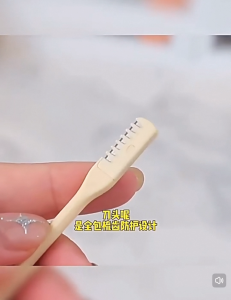 Nose Hair Trimming Handy Tool Double-Headed Stainless Steel Nose Trimming Scissors Manual Cleaning Nose Hair Plucking Nostril Shaver