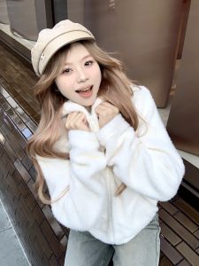 Lazy Girl Short White Sweater Cardigan Coat Womens 2024 Hoodie Jacket Original Design Straight Tube Polyester Fiber Thickened