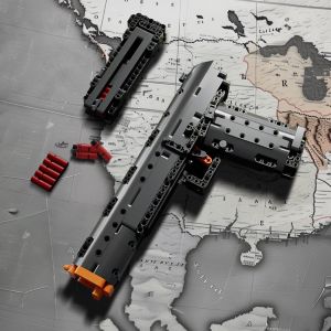 Mould King 14004 Scale Desert Eagle Building Kit with Functional Trigger Collectible Model for Adults Teens Gift Educational Toy