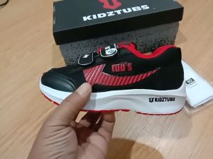 KIDZTUBS Sepatu Sekolah Anak Paket Komplit Sepatu Sekolah + Tas Sekolah + Kaos Kaki Size 28 29 30 31 32 33 34 35 36 37 TUBS1802021925