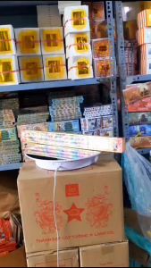 Một Hộp Nhang Rồng Đứng Tàn Vàng Nhỏ 5 Tất