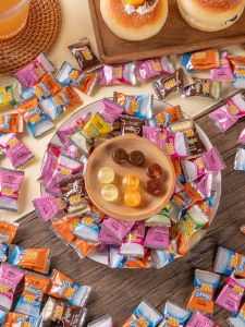 Malaysia One Hundred Salty Hard Candy 600G Salty Lemon Assorted Candy Fruit Flavor Wedding Candy Snacks