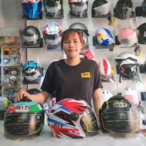 Combo Mũ bảo hiểm XH01 Dragon boy dán tem logo KYT