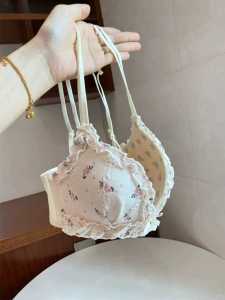 Sweet Floral Lace Bra Wireless Thin Style Gathered Large Chest Appears Small Pure Desire Style Womens Underwear Bra