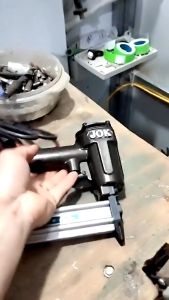 SÚNG BẮN ĐINH THẲNG F30 DÙNG HƠI - JOK