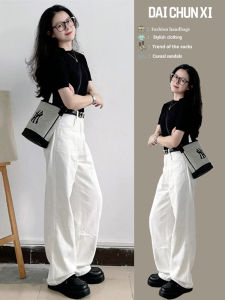 ชุดฤดูร้อนที่ทันสมัยชุดสองชิ้นสําหรับผู้หญิงเสื้อสวมหัวคอกลมแขนสั้นพร้อมกางเกงเหมาะสําหรับงานเลี้ยงวันเกิด