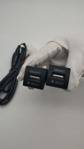 2025 เหมาะสำหรับ โตโยต้า โคโรลล่า qc3.0usb SMART ที่ชาร์จสองหัวพร้อมสายเชื่อมต่อ ที่ชาร์จรถยนต์ดัดแปลง