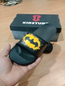 Sandal Anak Laki Laki Karet Slipper Slide Selop Slipon Jepit Karakter Warna Hitam Usia 6-10 Tahun-KIDZTUBS1706100224