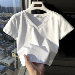 เสื้อยืดผ้าฝ้ายสีขาวสําหรับผู้หญิงที่มีคอ V และสไตล์ครอปท็อปที่เหมาะสําหรับฤดูร้อนขนาด: ความยาวปกติ: สั้น