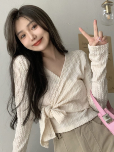 Chic Short Sleeve Long T-Shirt Women Early Autumn Design Sense Niche Tight Binding Sweet And Spicy Intersection Top