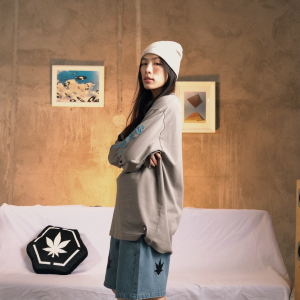 Stoned WBB25 : Letter L/S Tee Grey