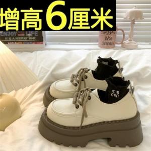 รองเท้าส้นแบนผู้หญิงพื้นหนาสีดำสไตล์อังกฤษสำหรับฤดูใบไม้ผลิและฤดูร้อน พื้นหนา ส้นสูง รองเท้าสวมหัวกลม