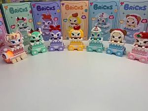 🇲🇾 Cartoon Train DIY Mini Building Blocks 园游会卡通火车星黛露微小颗粒积木玩具摆件礼物 Nano block Cartoon Kids Toys
