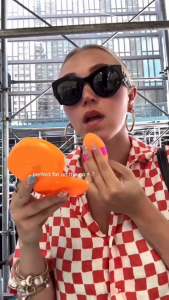 Real Techniques Miracle 2-In-1 Powder Puff + Travel Case