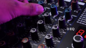 MIXER AUDIO 4 CHANNEL ZETAPRO KINGKONG 4 / KINGKONG4 / KING KONG 4 / KINGKONG-4 USB BLUETOOTH SOUNDCARD GARANSI ORIGINAL