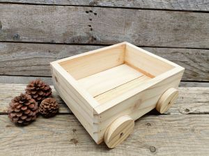 ลังไม้สน แบบมีล้อหมุนได้ กระบะไม้ กล่องไม้สำหรับใส่ของ