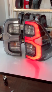 ไฟท้าย LED สำหรับ Toyota hilux revo 2015-2024 โตโยต้า รีโว่ สีโครเมี่ยม ไม่มีปัญหาเรื่องไฟ ABS โชว์ งานคลีน