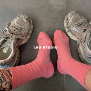 IJIO Sport Mid-Calf Socks Breathable Sweat Absorbent Shock Resistant Anti-Slip Fitness Running Women Socks Four Seasons