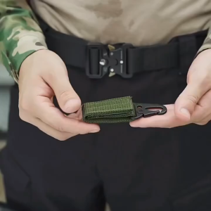 Keychain keyring สีดำ สไตล์มินิมอล หัวเข็มขัดปีนเขา หัวเข็มขัดแขวนเข็มขัด