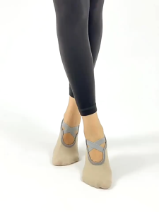 [Sỉ lẻ] Tất nữ tập Yoga Pilates Barre Gym vớ thể thao có quai chéo thấm hút mồ hôi gắn hạt silicon chống trơn trượt