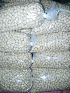 kacang mentah 1 kg