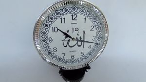 Jam Dinding Besar Kantor: Desain & Pemilihan