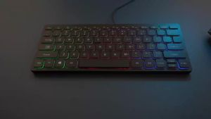 APAYADO | Bàn Phím Mini Có Dây RGB Backlit Mỏng APAYADO K1000 78 Phím Keycap Trong Suốt Yên Tĩnh Di Động Dùng Cho Văn Phòng Có Ngôn Ngữ Tiếng Anh Anh.