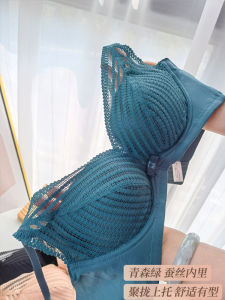 เสื้อชั้นในสายเดี่ยวแบบเกาะอก V-Neck ผ้าไหม ขอบลูกไม้ เซ็กซี่ ไร้โครง 3 ชิ้น สำหรับผู้หญิงวัยรุ่น ช่วงฤดูร้อน