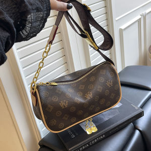 Fashionable Dumpling Shaped Chest Bag Womens Leather Waist Bag Single Shoulder Crossbody Bag Stylish British Style Soft Handbag