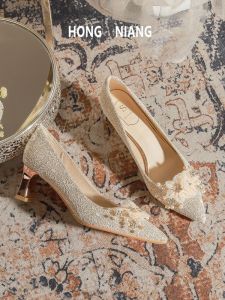 รองเท้าแต่งงานส้นหนาสไตล์ฝรั่งเศส รองเท้าแต่งงานฤดูใบไม้ผลิปี 2025 รองเท้าส้นสูงแบบสวมสำหรับใส่ไปงานแต่งงานในช่วงฤดูร้อน