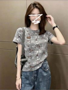 Áo Thun Nữ Form Ôm Kiểu Hàn Quốc Họa Tiết Hoa Cánh Tay Vuông Trẻ Trung