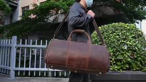 Mens Crazy Horse Leather Travel Bag Multi-Functional Leather Luggage Bag Folding Suit Storage Bag Dry Wet Separation Gym Bag