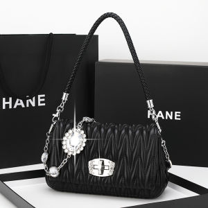 Genuine Leather Folded Chain Crossbody Bag Womens High End Diamond New 2024 Underarm Bag Soft Square Shape Casual Style