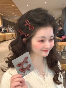 กิ๊บติดผมรูปผีเสื้อสีแดง ทรงปากเป็ด สำหรับผู้หญิง กิ๊บติดผมสไตล์เกาหลี แฟชั่นใหม่ 2025 กิ๊บติดผมทรงขอบหน้า ทรงปากเป็ด