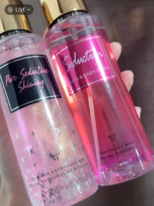 น้ำหอม Victorias Love Spell กลิ่น เลิฟ สเปล ชิมเมอร์ หอมน่ากอดด 250ML